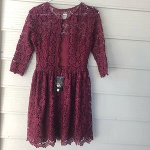 🌹 Burgundy Lace Cut Out Back Dress